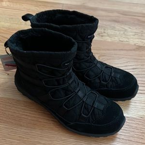 Brand New Black Sketcher boots. Only tried on at home